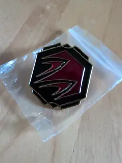 Disney Lorcana Ruby Ink Logo League Kit Pin - Image 1