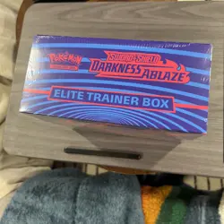 Pokemon TCG: Sword & Shield 3 Darkness Ablaze Elite Trainer Box 820650807312 - Image 2