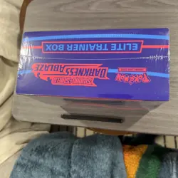Pokemon TCG: Sword & Shield 3 Darkness Ablaze Elite Trainer Box 820650807312 - Image 3