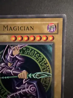 Yu-Gi-Oh Dark Magician SDY-006 Unlimited Ultra Rare Holo Strong Front Vintage - Image 3