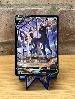 Pokemon Umbreon v TCG TG22/TG30 Brilliant Stars Trainer Gallery NM Condition - Image 1