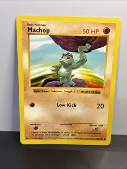 Pokemon TCG Machop Base Set 52/102 Regular Shadowless Common - Image 1