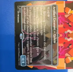 Roaming Throne (Borderless) The Lost Caverns of Ixalan Regular/Non-foil - Image 2