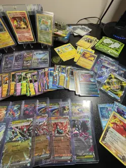Pokemon Card Vintage Collection Lot Holos, Sealed, 1k CardsU, Charizard, Binders - Image 4