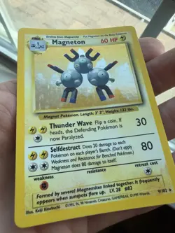 Pokemon Magneton Base Set 9/102 Holo - Image 2