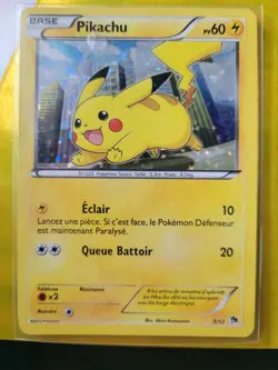 Carte Pokemon Pikachu Promo 5/12 McDo 2013 Holo Cosmos Noir et Blanc (S1) FR - Image 2