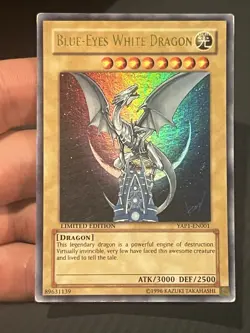 Blue-Eyes White Dragon YAP1-EN001 Anniversary Pack Limited Edition - Image 1