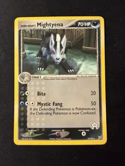Team Aqua's Mightyena 15/95 Team Magma vs Team Aqua Regular Pokemon Card - Image 1