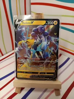 Raikou V 048/172 Swsh09: Brilliant Stars Holo Near Mint Pokemon TCG - Image 1