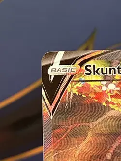 Pokemon TCG Skuntank v Silver Tempest Ultra Rare Card #181/195 SWSH12 - Image 3