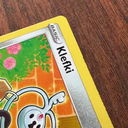 Miscut Error Klefki 186/264 Fusion Strike Common Pokemon Card - Image 2
