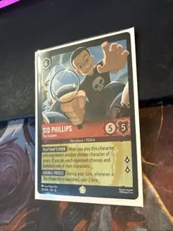 ✨FOIL Disney Lorcana Wilds Unknown Sid Phillips -Toy Surgeon 126/204 FOIL - Image 3