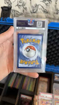 2024 POKEMON SSP EN-SURGING SPARKS SPECIAL ILLUSTRATION RARE LATIAS EX PSA 10 - Image 2