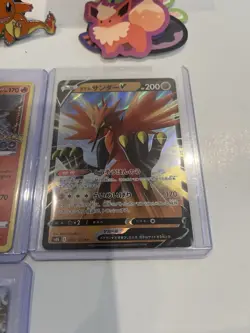 Pokemon TCG Holo Ultra Rare 4 Mint Cards 2Pins Coin 2 Random Key Chains No Dupes - Image 3
