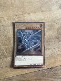 Yu-Gi-Oh MP24-EN001 Blue-Eyes White Dragon: Platinum secret rare - Image 2