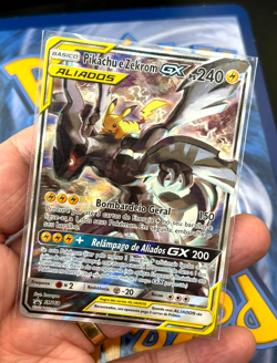 Pikachu & Zekrom GX SM168 Pokemon - Sun & Moon Promo Alt Art- LP - Portuguese - Image 2