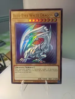 Blue-Eyes White Dragon (Version 1) LCKC-EN001 Legendary Collection Kaiba LP - Image 1