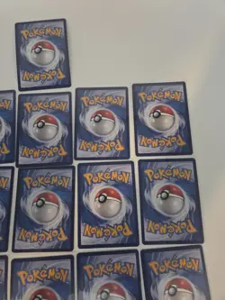 Pokemon Pikachu TCG Holo Chinese , Non Holo Lot Of 21 Nm - Image 4