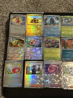 Pokemon TCG Lot of 20 Poke/Master Ball Reverse Holo Cards - Image 2