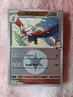 Pokemon Larry’s Braviary (Energy Symbol) 174/217 Reverse Holo Ascended Heroes - Image 1