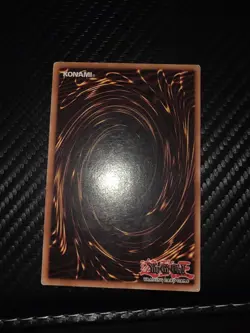 Konami Blue-Eyes White Dragon Ultra Rare Holo Unlimited SDK-001 - Image 2