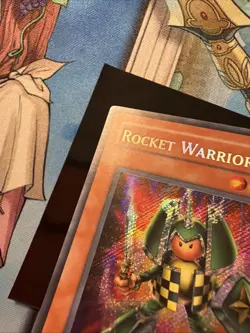 YuGiOh! CT2-EN005 Rocket Warrior Limited Edition Secret Rare LP - Image 4