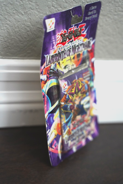 2002 Yugioh LON 1st Edition Labyrinth of Nightmare Blister Pack Sealed TCG - Image 3