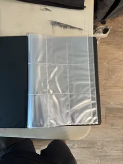Veefriends Ultra Pro Card Binder - 9 Pocket, 180 Cards with super sticker rare - Image 4