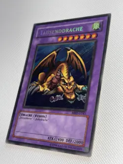 Yugioh Tausenddrache (MRD-G143) - Secret Rare, Deutsch, Vintage Karte - Image 3