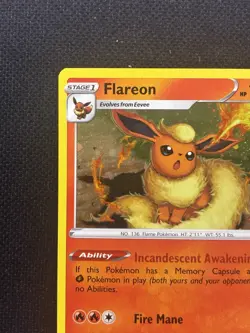 Pokemon TCG Flareon 026/185 Vivid Voltage Cosmos Holo HD Swirl Rare NM - Image 3
