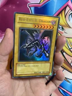 Yugioh! Red Eyes Black Dragon SDJ-001 Unlimited HOLO BLEED LP - Image 3