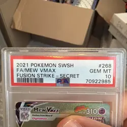 🤩Pokemon Mew VMAX Secret Rare Full Art Holo 268/264 Fusion Strike PSA 10📈🔥 - Image 3