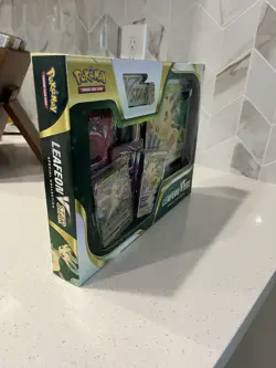 NEW Pokemon Leafeon VStar Special Collection Box - Evolving Skies, Fusion Strike - Image 2