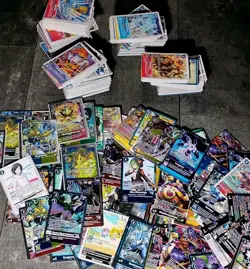 HUGE DIGIMON MIXED CARD LOT OVER 500 CARDS OF COMMONS UNCOMMONS & RARES NM/MINT - Image 1