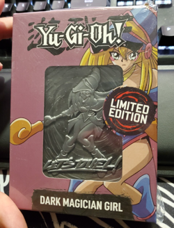 Yu-Gi-Oh! Limited Edition Metal Dark Magician Girl Card by Fanattik - Image 2