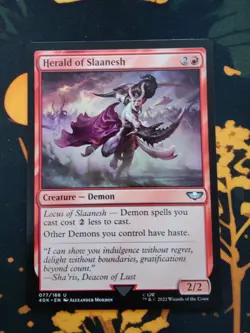 MTG - Herald of Slaanesh - Universes Beyond: Warhammer 40,000 - LP - Image 1