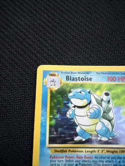Blastoise Holo Rare 2/102 Base Set Vintage WOTC Pokemon Card - Image 2