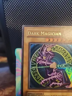 Dark Magician SDY-006 Starter Deck: Yugi Unlimited Damaged - Image 3