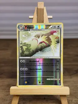 Pidgeot Rare Reverse Holo Triumphant 29/102 Pokemon Card - Image 1