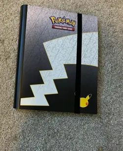 Pokemon card binder ONLY Pikachu - Image 1