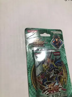 ** 1ST EDITION DUELIST REVOLUTION BLISTER BOOSTER PACK ** FACTORY SEALED YUGIOH! - Image 2