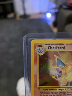Pokemon TCG Charizard Base Set 4/102 Holo Unlimited Holo Rare - Image 3