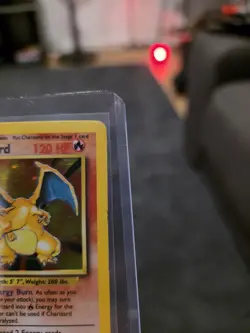 Pokemon TCG Charizard Base Set 4/102 Holo Unlimited Holo Rare - Image 4