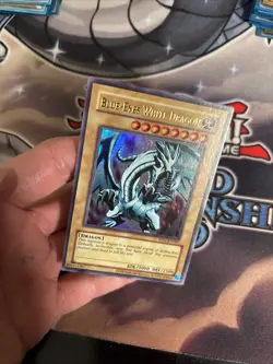 (MC) Yugioh 1x Blue-Eyes White Dragon Ultra RP01-EN001 Retro Pack VLP - Image 3