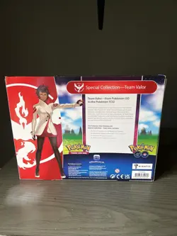 Pokemon TCG Pokemon GO Special Collection Box - Team Valor - Image 2