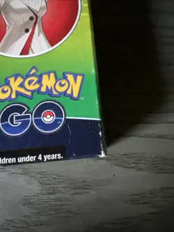 Pokemon TCG Pokemon GO Special Collection Box - Team Valor - Image 5