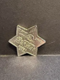 Star shaped Tomy coin featuring Gloom - Image 2