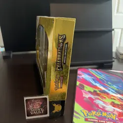 Pokemon TCG: Celebrations Special Collection Box [Pikachu V-Union] - Image 4