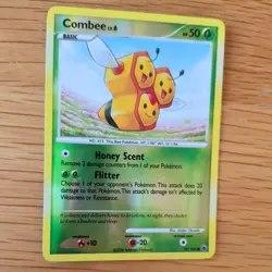 COMBEE 59/100 POKEMON CARD (MAJESTIC DAWN SET) REVERSE HOLO - Image 3