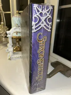 MTG Stronghold Card Binder Magic the Gathering (Factory Sealed) - Image 2